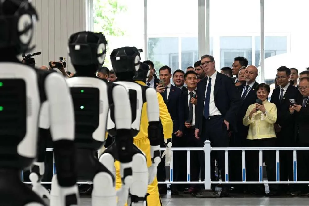 “买不起”小米汽车的武契奇，欲引入中国高科技